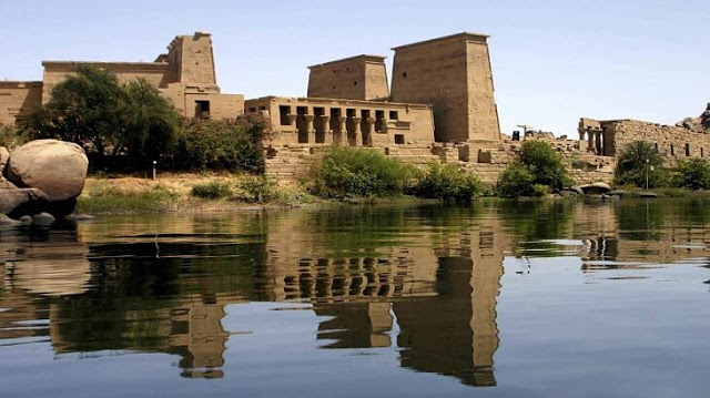 موضوع تعبير عن مدينة أسوان ملزمتي