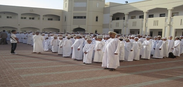 صدق أو لا تصدق للإذاعة المدرسية