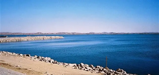موضوع تعبير عن بحيرة ناصر