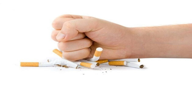حوار بين ثلاث اشخاص عن التدخين